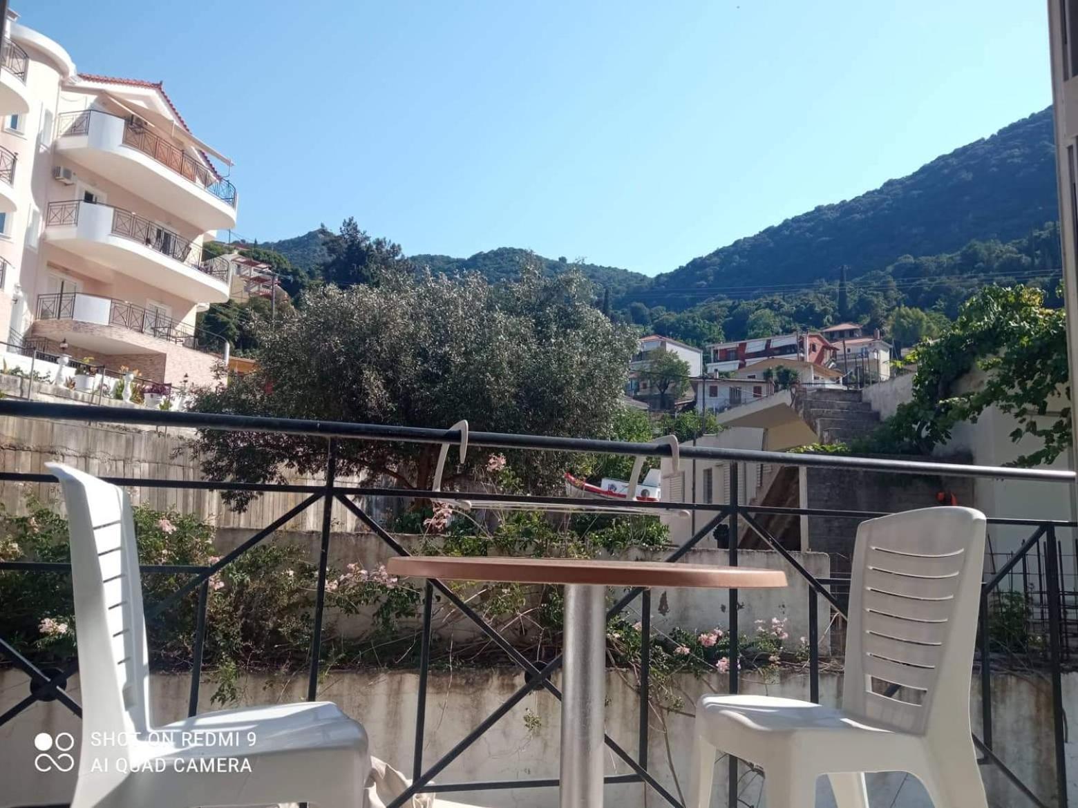 Vasilis Travlos Apartment Poros  Exterior photo